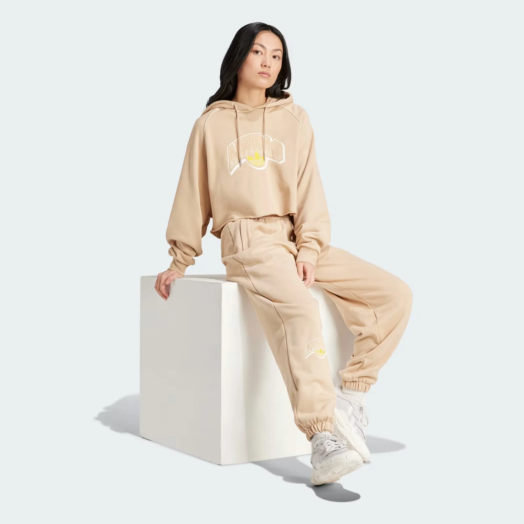 Adidas Originals | CROPPED HOODIE  { MAGIC BEIGE