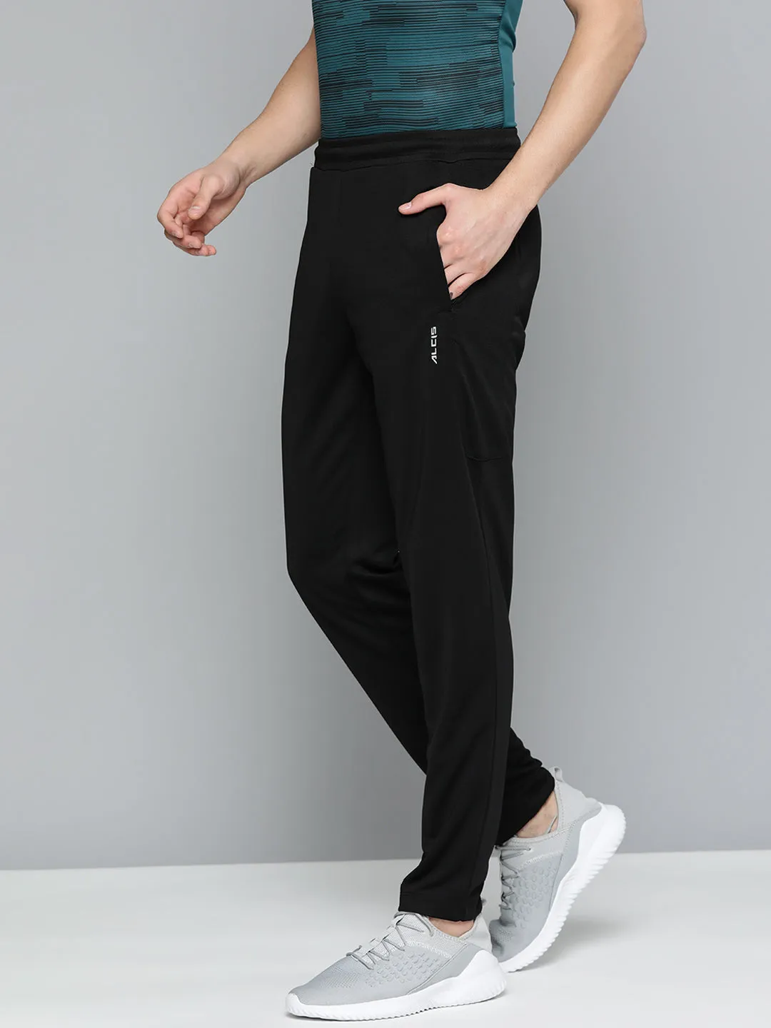 Alcis Men Black Solid Slim Fit Track Pants