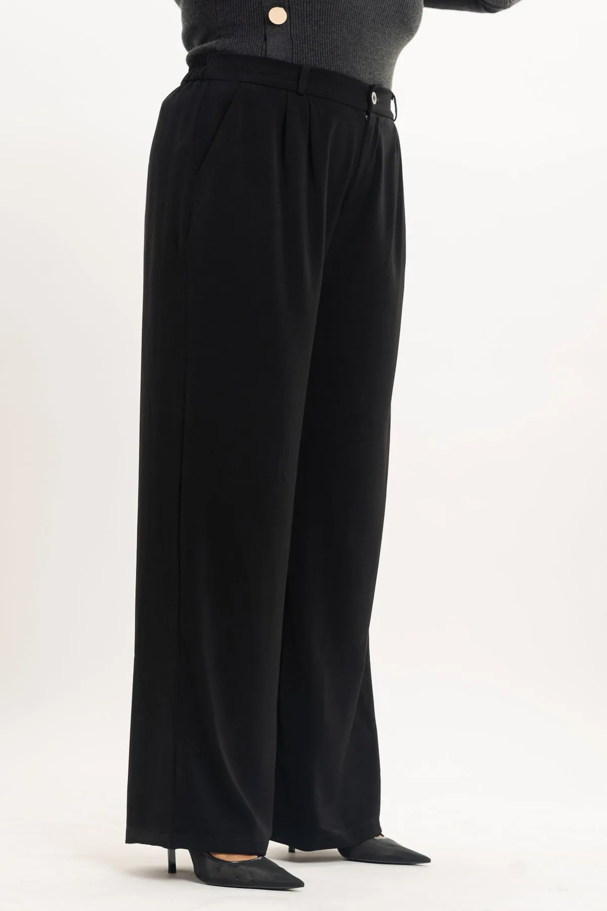 Black Pleated Straight Fit Curve Korean Pant