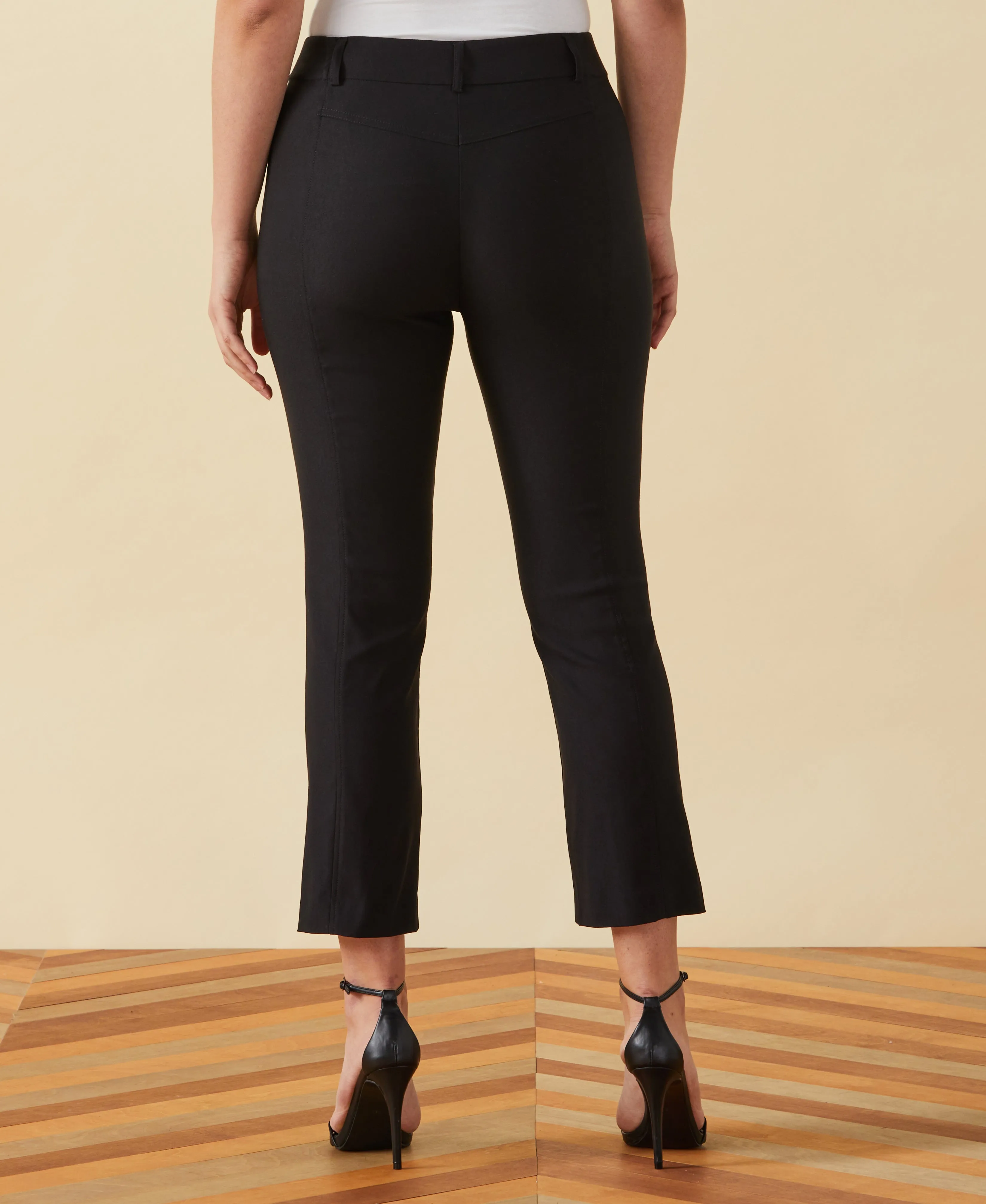 Classic Fit Seamed Straight Leg Crop Pant with Vents