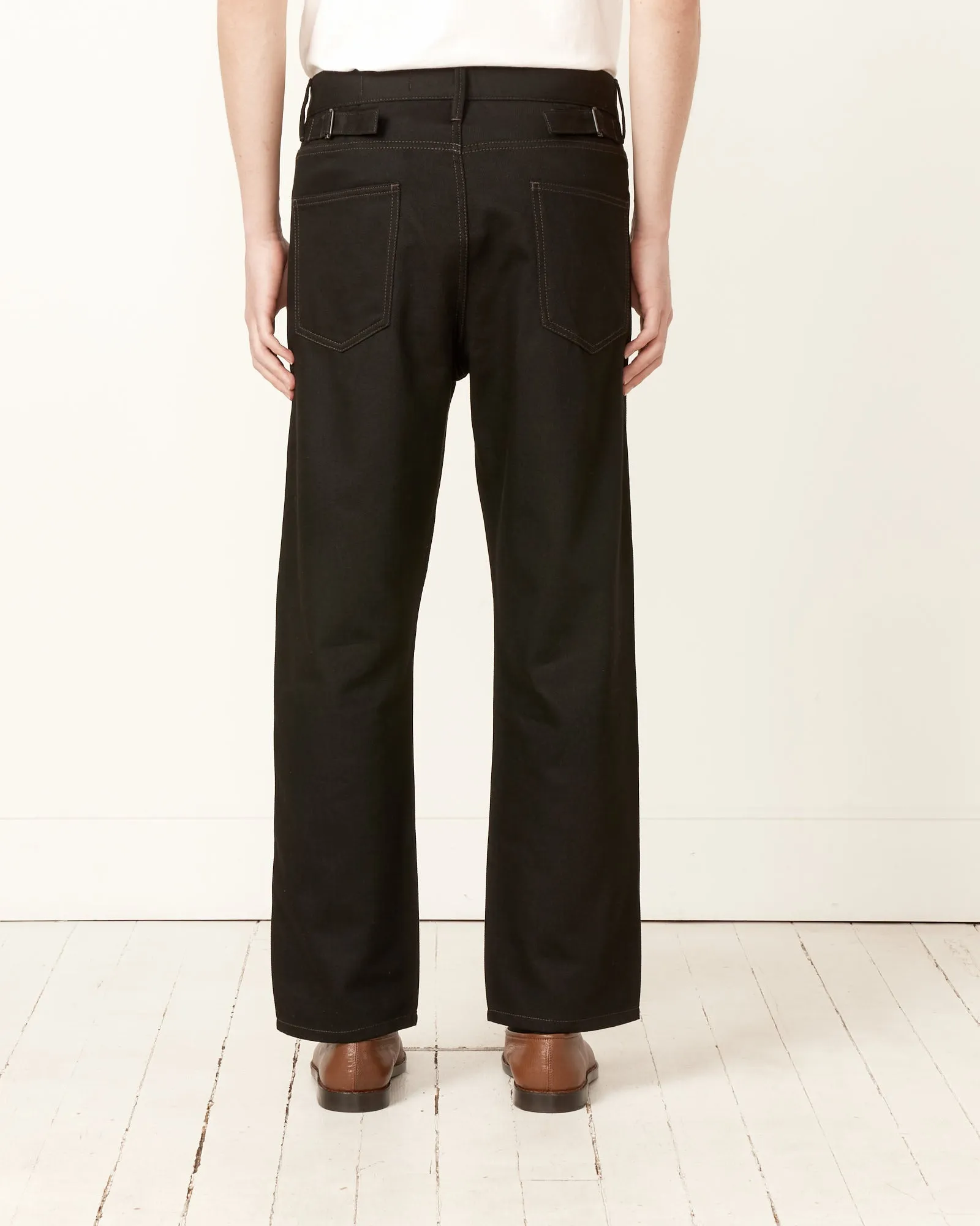 Curved 5 Pocket Pant in Black