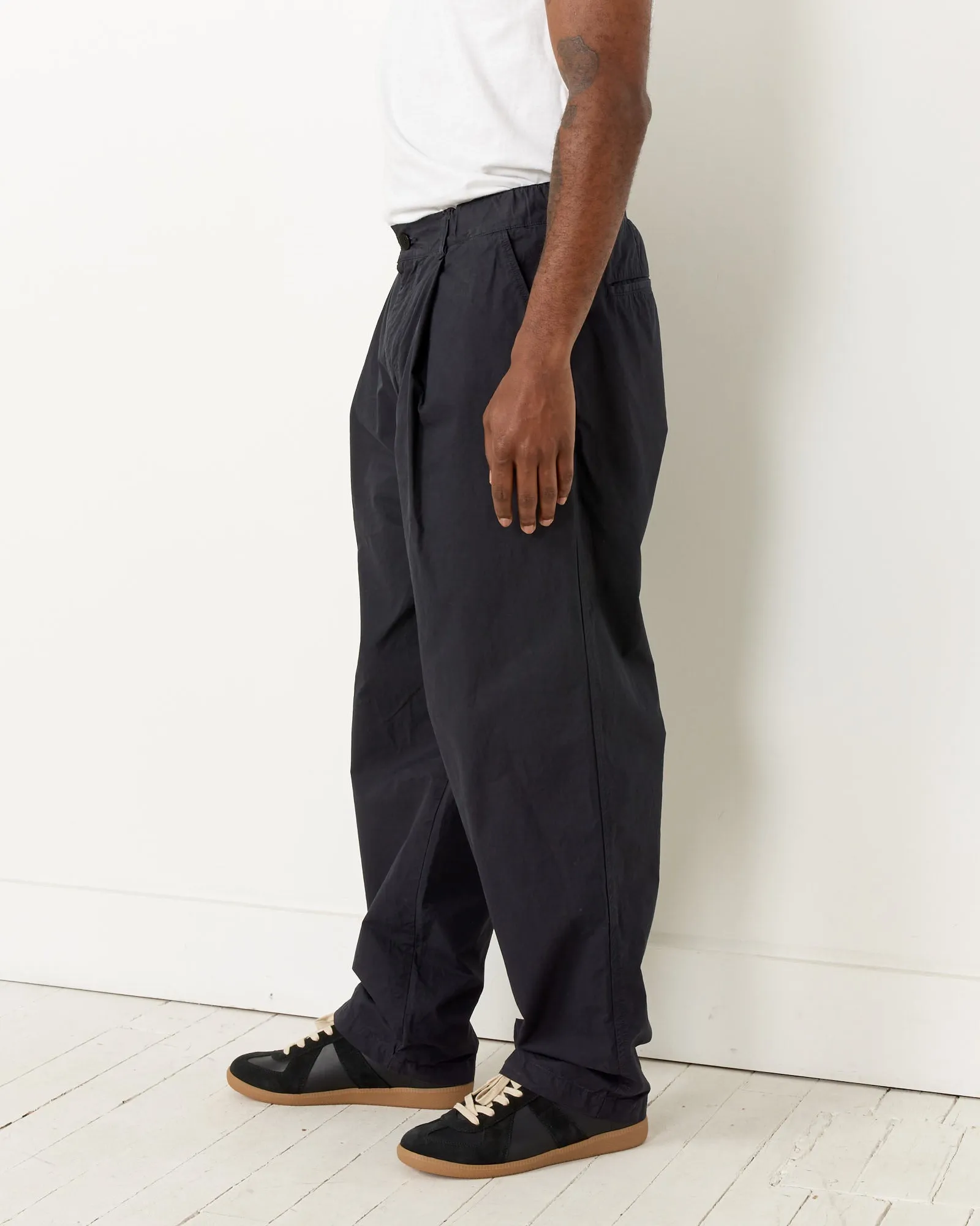 Deep Tuck Pant in Ink Black