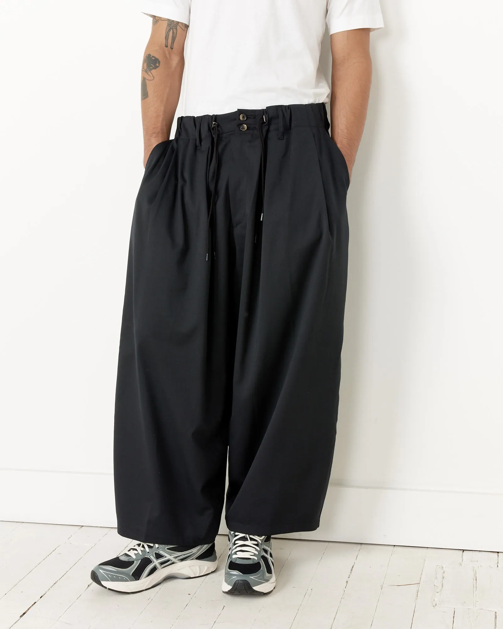 Essential Circular Pant in Black