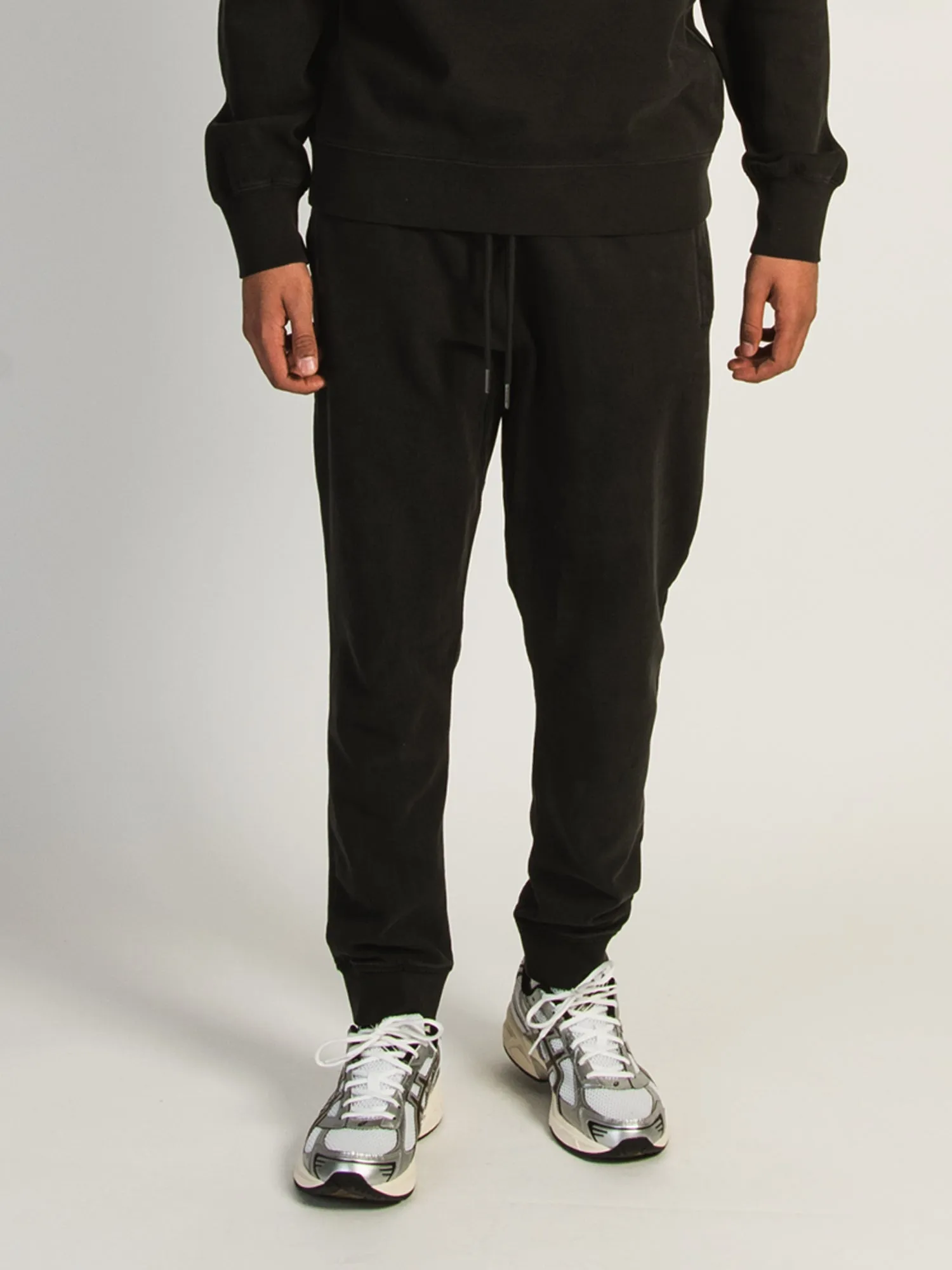 KOLBY PARKER GARMENT DYE SLIM JOGGER - BLACK