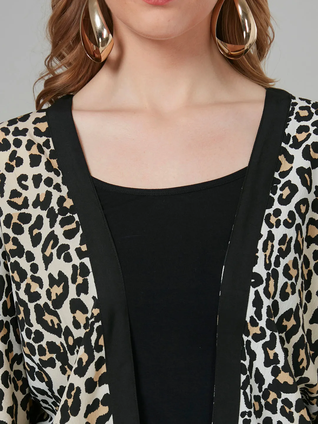 Style Quotient Women Black Printed Shrug